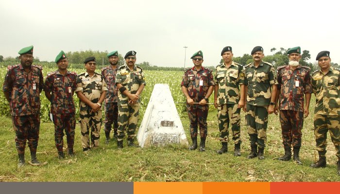 চুয়াডাঙ্গা সীমান্তে বিজিবি-বিএসএফ পতাকা বৈঠক: অনুপ্রবেশ ও চোরাচালান রোধে একমত দুই বাহিনী