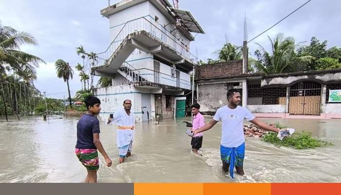 নোয়াখালীতে ভারি বৃষ্টি ও জোয়ারের পানিতে দুর্ভোগ-আতঙ্ক