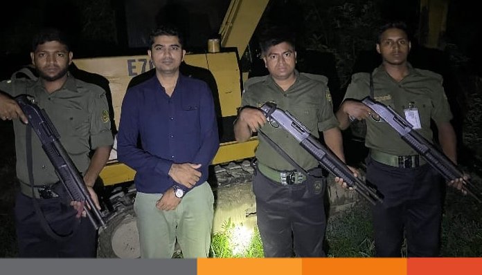 ফেনী সদরের ফসলি জমিতে মাটিকাটা: অভিযানে এস্কেভেটর ও ৫টি ট্রাক জব্দ