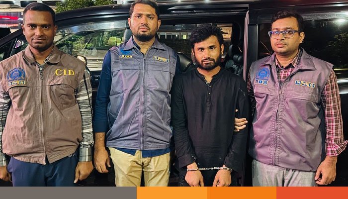 ফেসবুকে তান্ত্রিক সাধনের বিজ্ঞাপণ দিয়ে প্রতারণা: গ্রেফতার-১