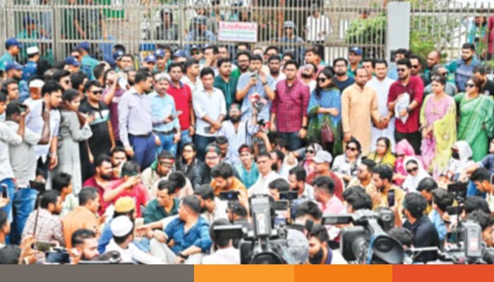 বিএনপির কার্যালয়ে পরিণত হয়েছে নির্বাচন কমিশন