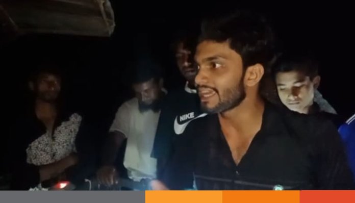 মেহেরপুরে রাস্তায় দুর্ধর্ষ ডাকাতি, ককটেল বিস্ফোরণে আতঙ্ক