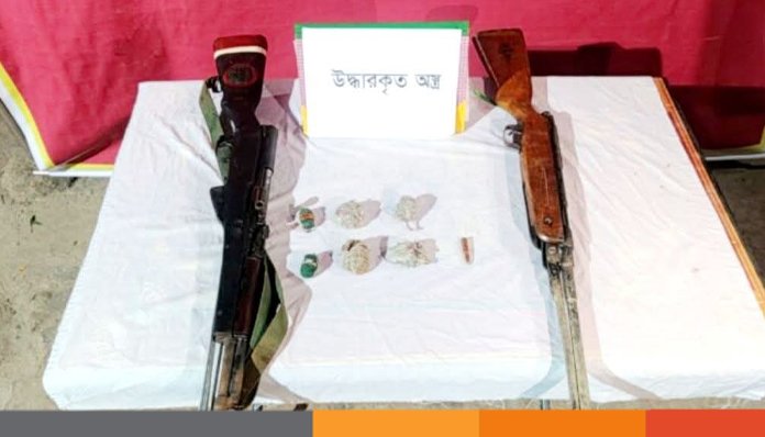 হাজীগঞ্জে যৌথ বাহিনীর অভিযানে চুরি যাওয়া চাইনিজ রাইফেল ও হাতবোমা উদ্ধার