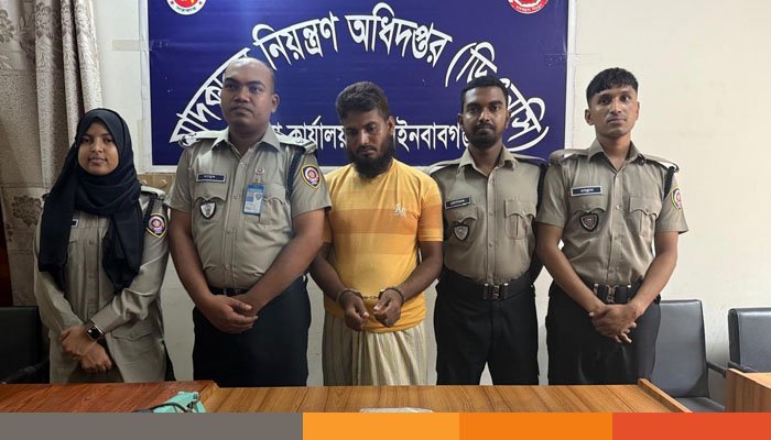 হেরোইনসহ মাদক সম্রাট জুয়েলের সহযোগী আটক হেরোইনসহ মাদক সম্রাট জুয়েলের সহযোগী আটক