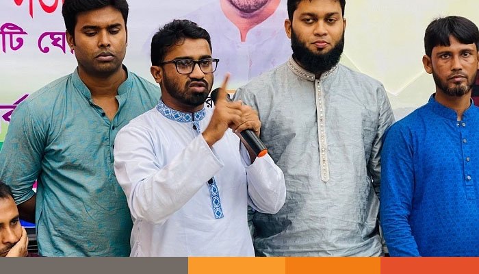 এপ্রিলে নির্বাচনের সিদ্ধান্ত পুনর্বিবেচনা না করলে কালো মেঘ নেমে আসবে: রাশেদ খাঁন