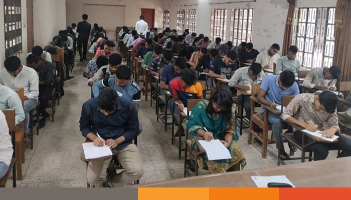 ফ্রিল্যান্সিং প্রশিক্ষণ: ২৪০০ আসনের বিপরীতে আবেদন ৬০ হাজার