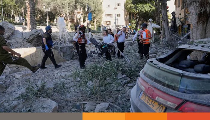 তেল আবিবসহ ইসরায়েলের ১০ স্থানে ইরানের হামলা