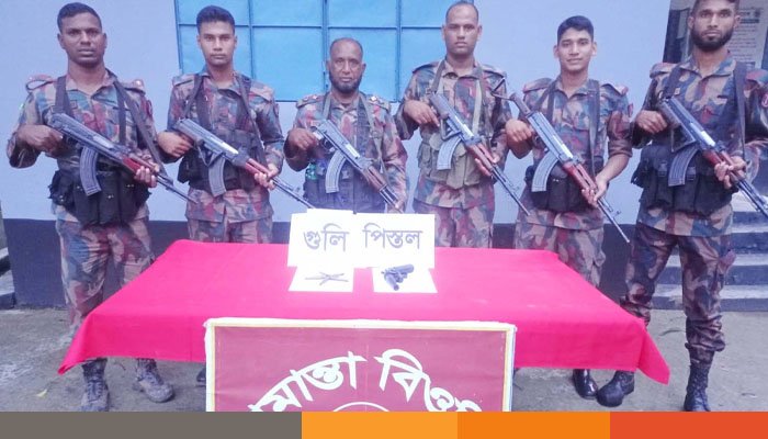 ঝিনাইদহ সীমান্তে পিস্তল-গুলি ফেলে সন্ত্রাসীদের ভারতে পলায়ন