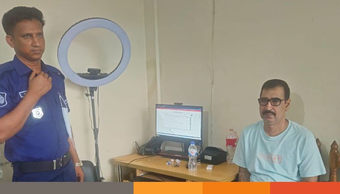 ভারতে যাওয়ার সময় গোপালগঞ্জের আ.লীগের সাধারণ সম্পাদক আটক ভারতে যাওয়ার সময় গোপালগঞ্জের আ.লীগের সাধারণ সম্পাদক আটক