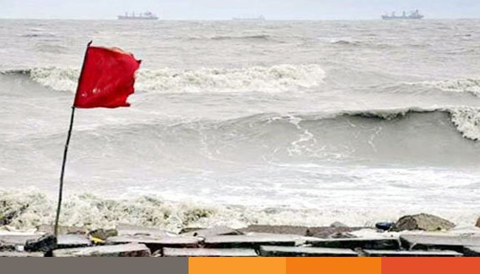 সমুদ্রবন্দরে ৩ নম্বর সতর্ক সংকেত
