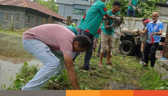 পিরোজপুরে পুকুর পরিষ্কার করলেন সচেতন নাগরিক ও স্বেচ্ছাসেবী সংগঠনের সদস্যরা পিরোজপুরে পুকুর পরিষ্কার করলেন সচেতন নাগরিক ও স্বেচ্ছাসেবী সংগঠনের সদস্যরা