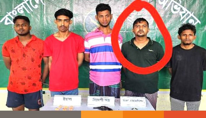 খুলনায় রিভলবার গুলিসহ ছাত্রদল নেতা রাজু আটক