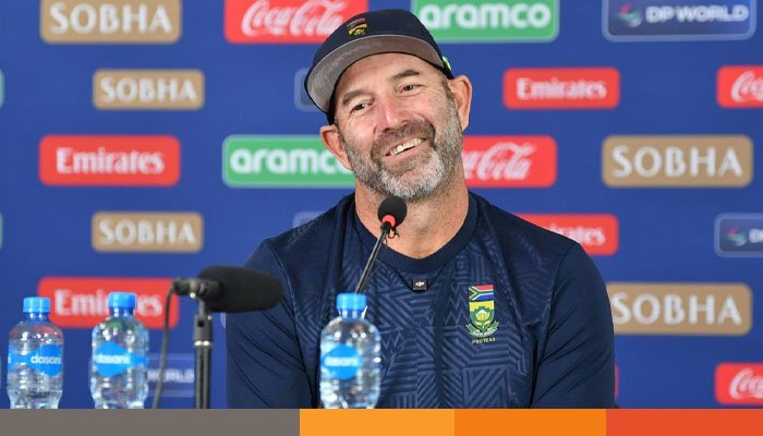 দ.আফ্রিকার সাবেক কোচকেই দায়িত্ব দিলো নিউজিল্যান্ড ক্রিকেট