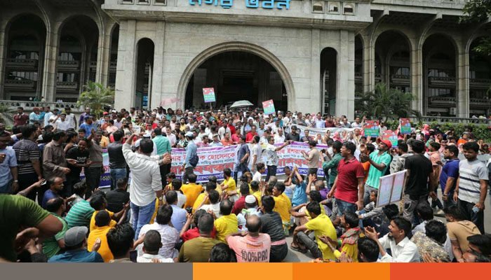 ডিএসসিসি ভবনে ইশরাকপন্থি দুই গ্রুপের সংঘর্ষ, আহত ২