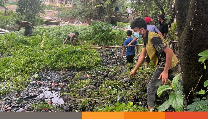 নোয়াখালীতে জলাবদ্ধতা নিরসনে খাল পরিষ্কার কার্যক্রম শুরু