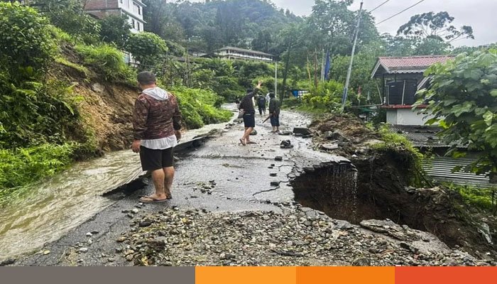 সিকিমে ভূমিধস, আটকা প্রায় ১৩০০ পর্যটক
