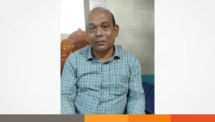 বেনাপোলে ইমিগ্রেশন থেকে আটক তারাগঞ্জ উপজেলা চেয়ারম্যান আনিছুর রহমান