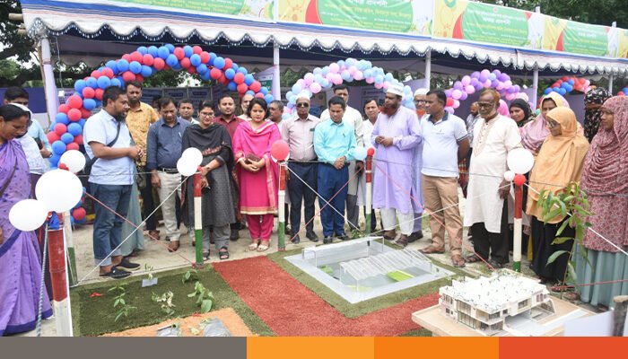 দিনাজপুরে স্থানীয় প্রযুক্তি প্রদর্শনী ও সেমিনারে উদ্ভাবনের উৎসব অনুষ্ঠিত