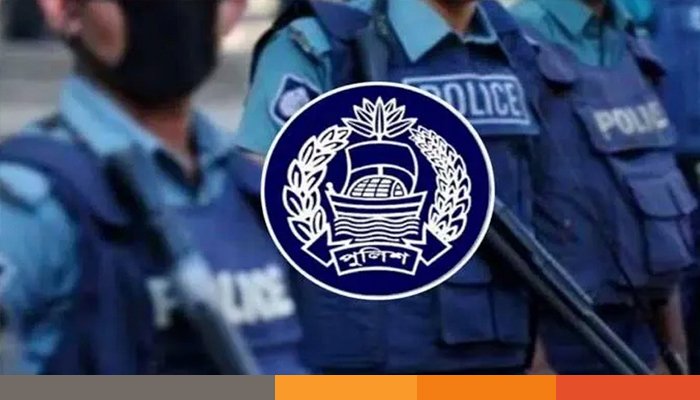 ছেলেকে না পেয়ে ২৬ ঘন্টা বৃদ্ধ বাবাকে থানায় আটকে রাখল পুলিশ