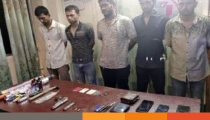 কুষ্টিয়ায় অস্ত্র-মাদকসহ আটক-৫