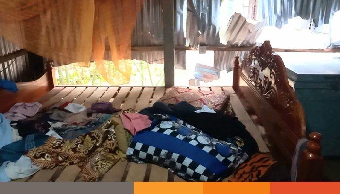 শেরপুরে বাড়ির ভেতর দিয়ে রাস্তা না দেওয়ায় হামলা-ভাঙচুর ও লুটপাটের অভিযোগ