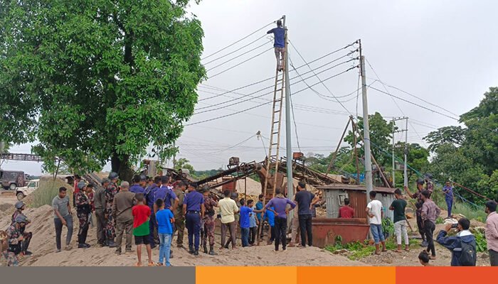 সিলেটের জাফলংয়ে ক্রাশার মেশিনে বিদ্যুৎ বিচ্ছিন্নকরণ অভিযান পরিচালনা করা হয়েছে সিলেটের জাফলংয়ে ক্রাশার মেশিনে বিদ্যুৎ বিচ্ছিন্নকরণ অভিযান পরিচালনা করা হয়েছে