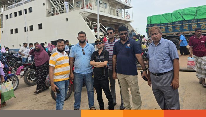 চাপ নেই চাঁদপুর হরিণা ফেরীঘাটে চাপ নেই চাঁদপুর হরিণা ফেরীঘাটে:নির্বিগ্নে হচ্ছে পারাপার