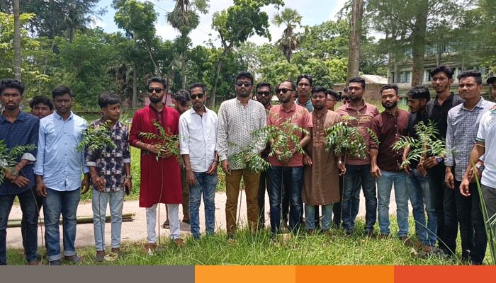 বিশ্ব পরিবেশ দিবস উপলক্ষে পিরোজপুরে জেলা ছাত্রদলের বৃক্ষরোপণ কর্মসূচি অনুষ্ঠিত