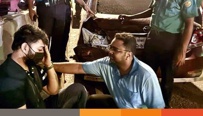 সড়ক দুর্ঘটনার কবলে চিত্রনায়ক বাপ্পি সড়ক দুর্ঘটনার কবলে চিত্রনায়ক বাপ্পি