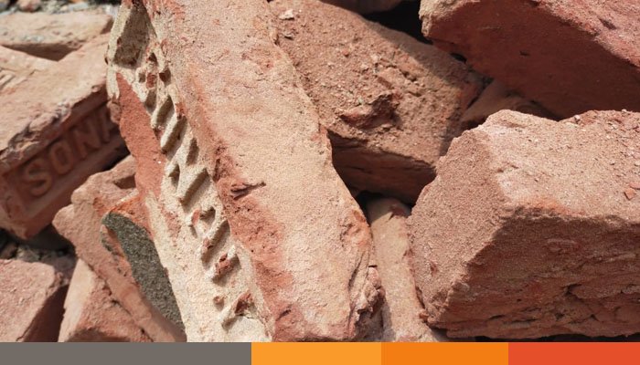 সরকারি টাকায় দুর্নীতি, গাংনীতে নিম্নমানের রাস্তায় চুরি, প্রকৌশলীর গলায় সাফাই