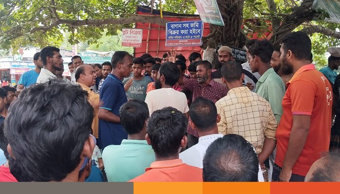 নি‌খোঁজ অ‌টো‌রিকসা চাল‌কের মরদেহ উদ্ধার, প্রতিবা‌দে সড়ক অব‌রোধ