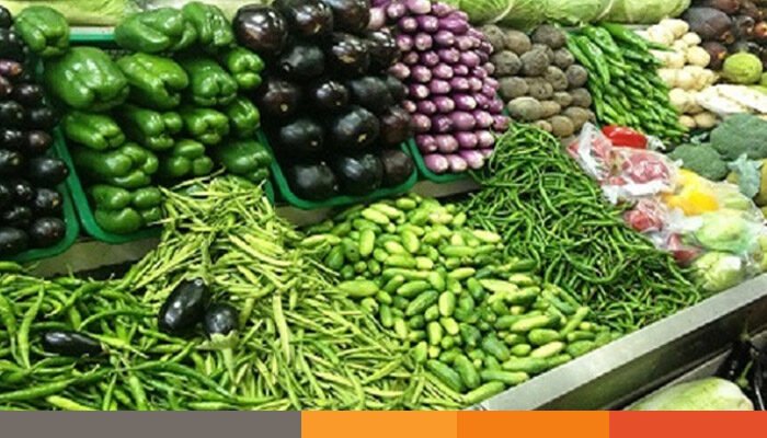 সবজির বাজারে আগুন, কাঁচা মরিচের ঝালে পুড়ছে বাজার