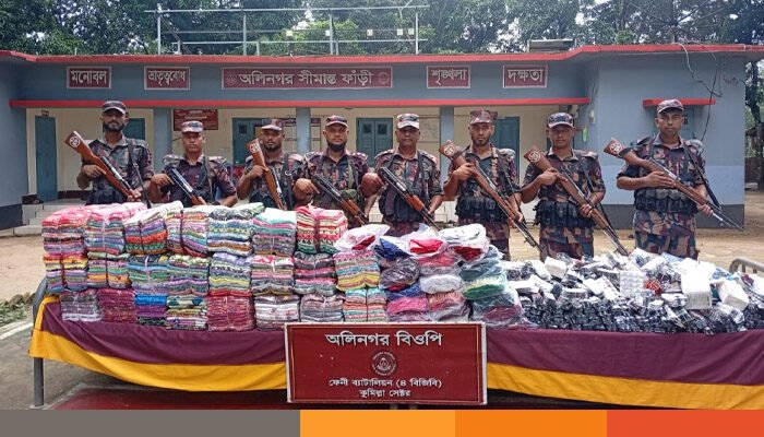 ফেনী সীমান্তে দুই অনুপ্রবেশকারী আটক, অর্ধকোটি টাকার ভারতীয় পণ্য জব্দ