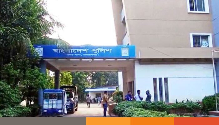 স্ত্রীকে জবাই করে হত্যার পর স্বামীর আত্মসমর্পণ