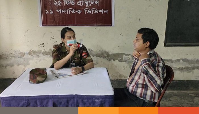 জয়পুরহাটে সেনাবাহিনী ফ্রি মেডিকেল ক্যাম্প অনুষ্ঠিত