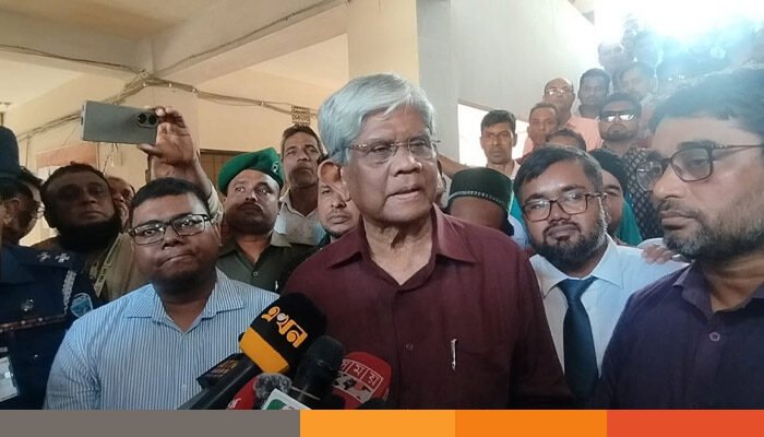 সঞ্চয়পত্রের মুনাফা বাড়ালে কেউ ব্যাংকে টাকা রাখবে না: অর্থ উপদেষ্টা