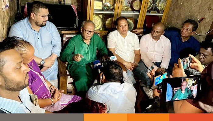 ফুটবলার ঋতুপর্ণা চাকমার অসুস্থ মায়ের পাশে বিএনপি