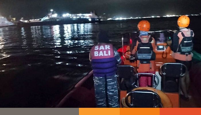 ইন্দোনেশিয়ায় ফেরিডুবির ঘটনায় ৪ জনের মরদেহ উদ্ধার