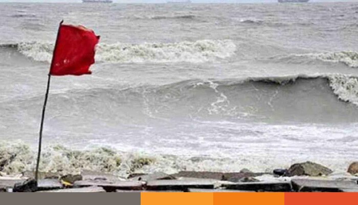 চার সমুদ্রবন্দরে ৩ নম্বর সতর্ক সংকেত