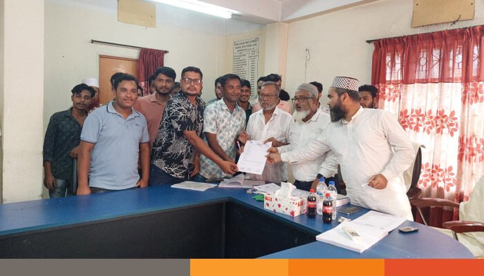 শেরপুর চেম্বার অফ কমার্স অ্যান্ড ইন্ডাস্ট্রির দ্বিবার্ষিক নির্বাচনে মনোনয়নপত্র বিতরণ