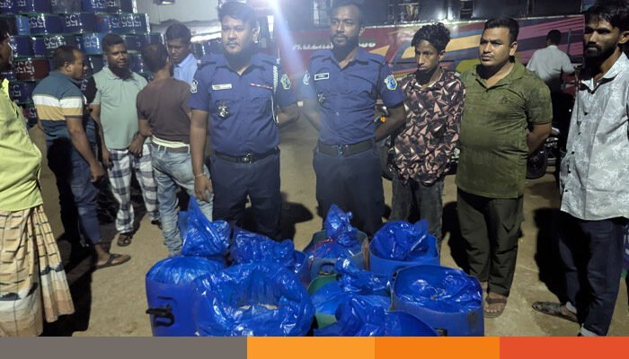 কাপ্তাই হ্রদের ৩০০ কেজি মাছসহ বাস জব্দ