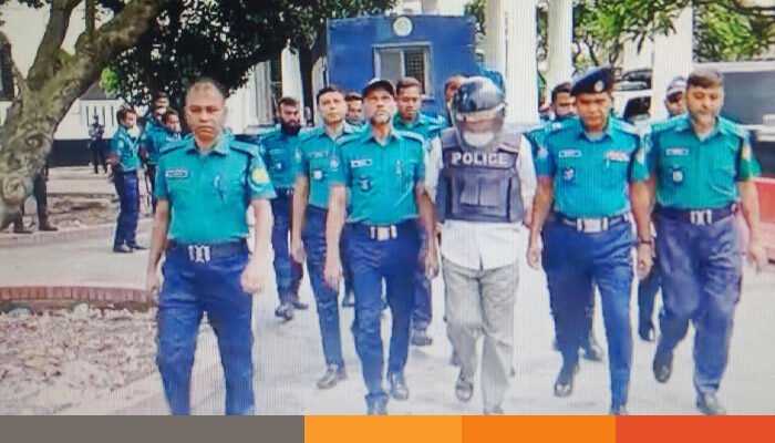 জুলাই-আগস্ট গণহত্যা : সাবেক এমপি ফজলে করিম ট্রাইব্যুনালে জুলাই-আগস্ট গণহত্যা : সাবেক এমপি ফজলে করিম ট্রাইব্যুনালে