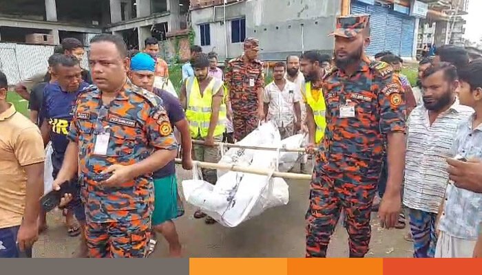 ঢাকনা বিহীন ম্যানহোলে পড়ে যাওয়া নারীর মরদেহ উদ্ধার