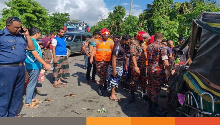 ডুমুরিয়ায় ট্রাকচাপায় ইজিবাইকের দুই যাত্রী নিহত