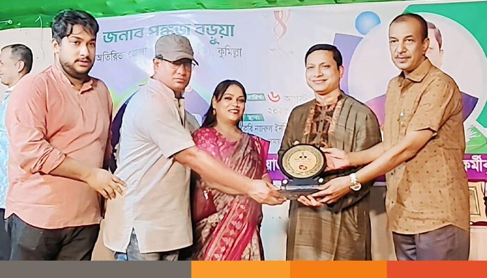 কুমিল্লার সাংস্কৃতিক অঙ্গনের উদ্যোগে এডিসি জেনারেল পঙ্কজ বড়ুয়াকে বিদায়ী সংবর্ধনা