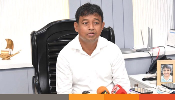 সাবেক ডিবিপ্রধান হারুনসহ পুলিশের ১৮ কর্মকর্তা বরখাস্ত