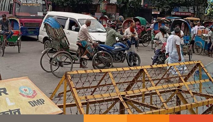 খামারবাড়ি ও আড়ং মোড়ে ডাইভারশন, মানিক মিয়া অ্যাভিনিউয়ে যান চলাচল বন্ধ