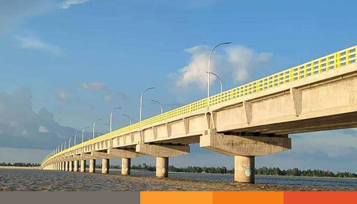 এবার মওলানা ভাসানীর সেতুর রিফ্লেক্টর লাইট চুরি