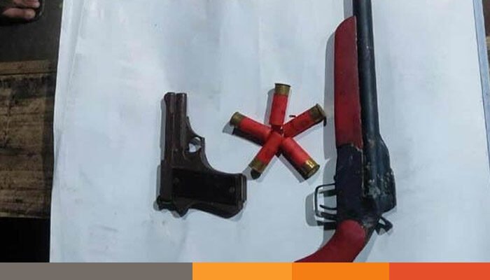 ফুলতলায় দেশীয় পিস্তল, পাইপগান ও ৫ রাউন্ড গুলি উদ্ধার
