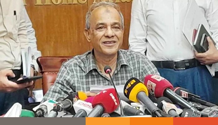 পুলিশ অ্যাকটিভ হলে সবাই বলে বেশি করে ফেলেছে: স্বরাষ্ট্র উপদেষ্টা